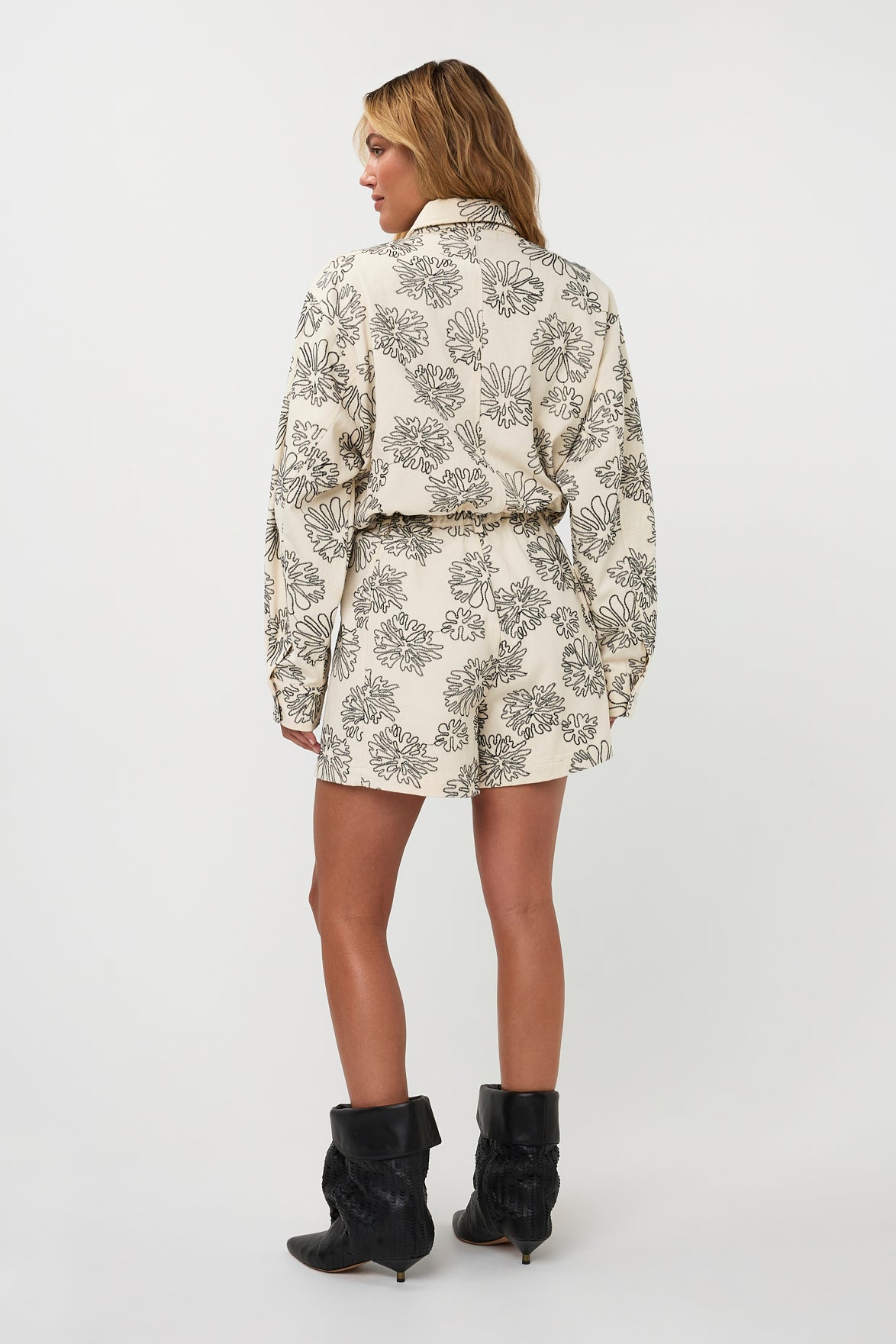 Riley Short | Beige